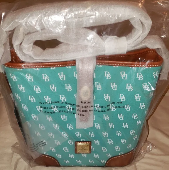 NWT Dooney and Bourke "Gretta" Crossbody Bucket Bag Color Sea Foam - Picture 8 of 12